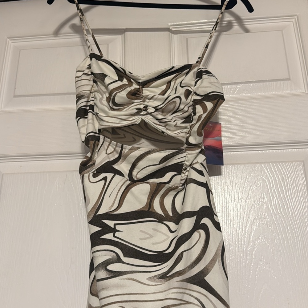 Swirl Pattern Mini Dress - Picture 4 of 7